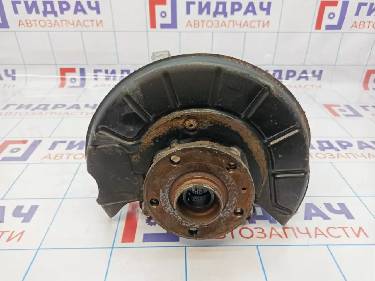 Кулак поворотный передний правый Volkswagen Passat B6 3C0407254F.